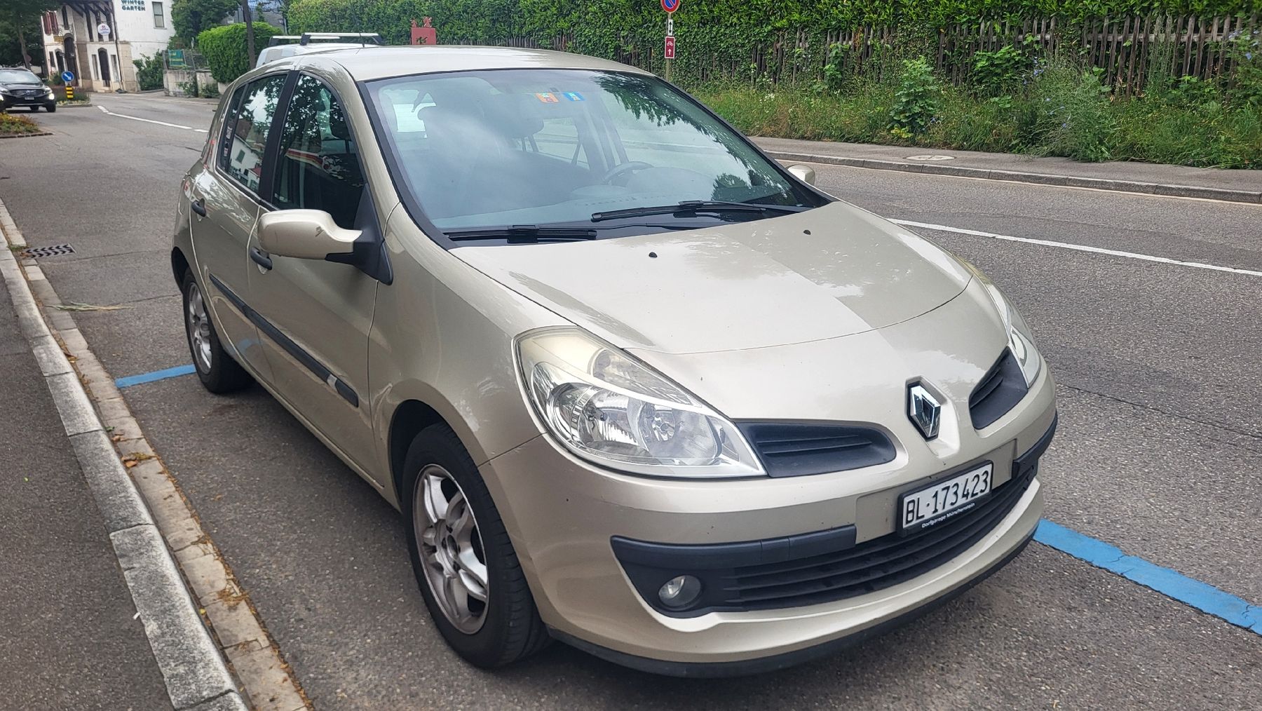 Renault Automobili: Renault Clio ab 1.- Franken mit REST-MFK – Usato da Münchenstein venduto da Flachschraube