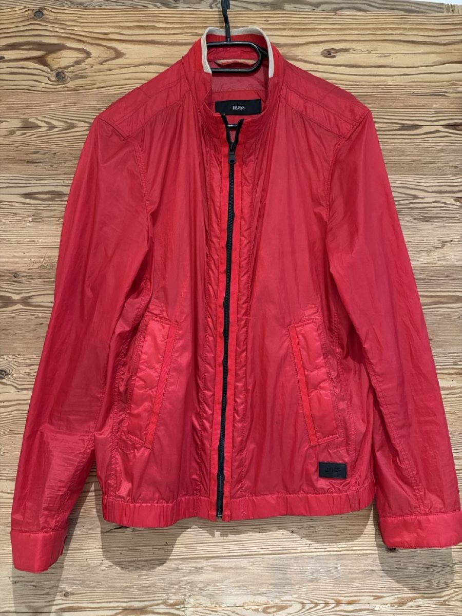 Hugo Boss Giacche: Rote Frühlingsjacke von Boss, Grösse 48 – Usato da Obersaxen venduto da jen_6dnw