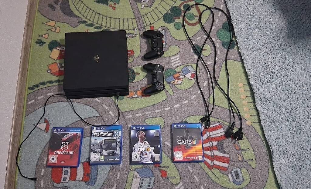 Console: Ps4 Pro 1TB – Usato da Kleindöttingen venduto da sib_h7mm