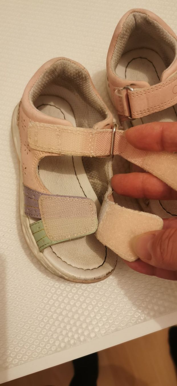 Chaussures filles: Sandalen Gr 23 – D'occasion à Winterthur par Katyakaterina 2