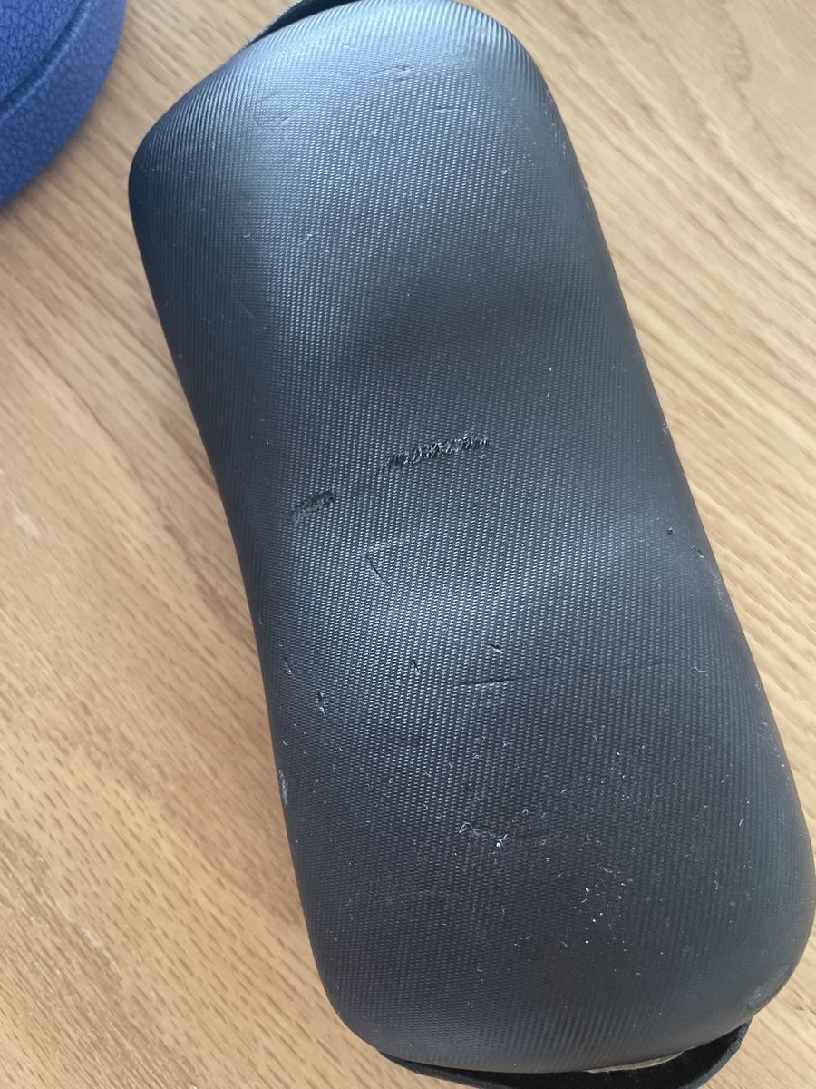 Vitrinen: Chanel glasses case and Piaget box – Defekt aus Neuchatel von shi_9fzw 6