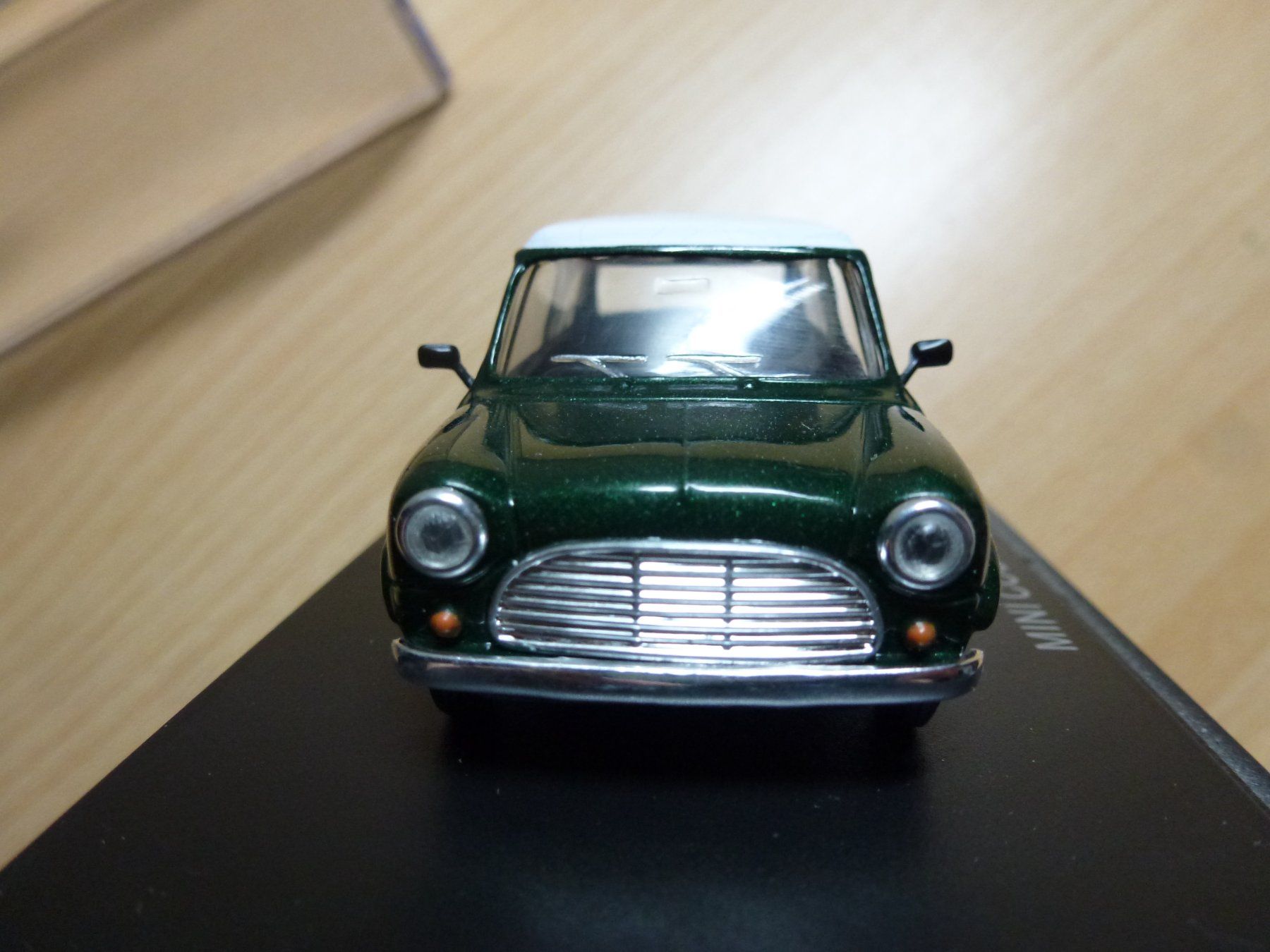 Modellini d'auto: Mini Cooper in Schaukasten – Usato da Hombrechtikon venduto da Se9 3
