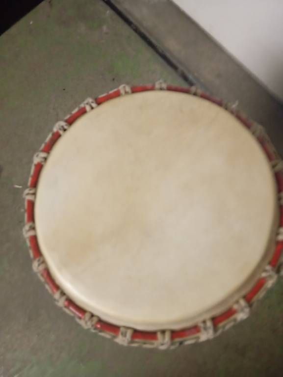Strumenti musicali: Djembe – Usato da Basel venduto da Petergunn 1