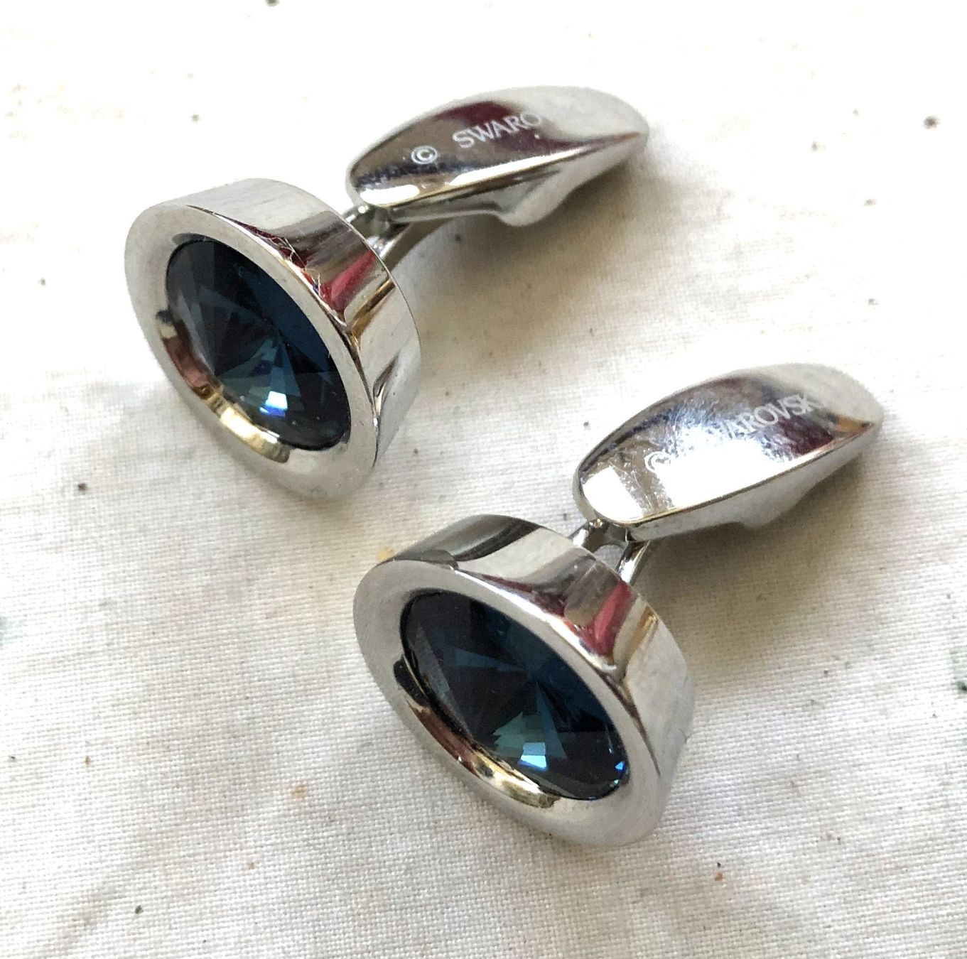 Swarovski Gemelli: Swarovski - Manschettenknöpfe - blau – Usato da Schaffhausen venduto da durruti 1