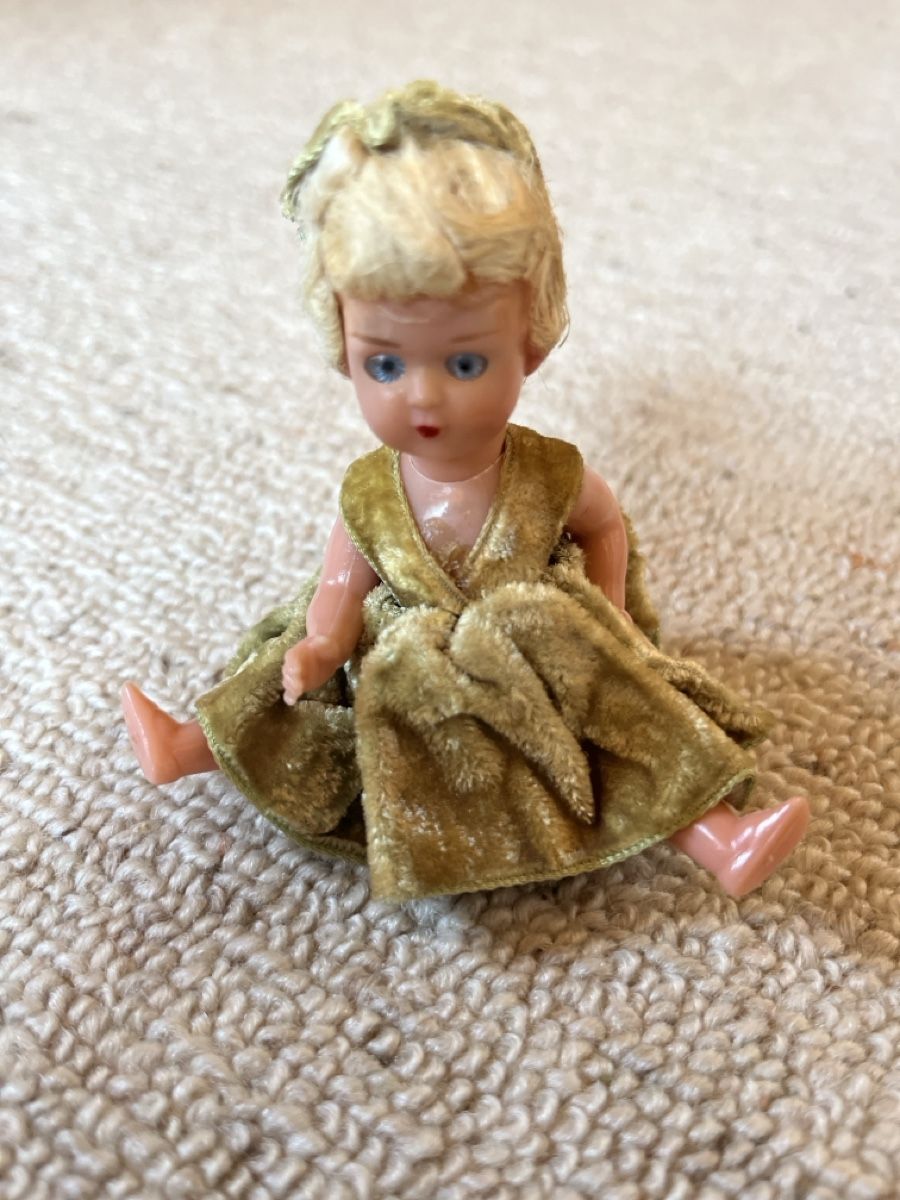 Bambole: Vintage Puppe klein – Usato da Bassersdorf venduto da Steyning88
