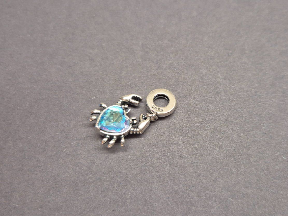 Ciondoli: Charm Krabbe blau +Garantie – Nuovo (secondo la descrizione) da Rotkreuz venduto da Carbone_Bijou-Shop