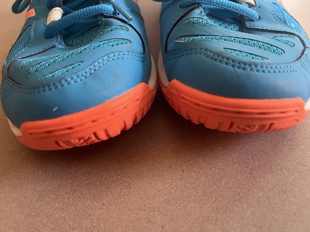 Herrenschuhe: Hallenschuhe Asics 39.5 – Gebraucht aus Luzern von La_Favorita 4