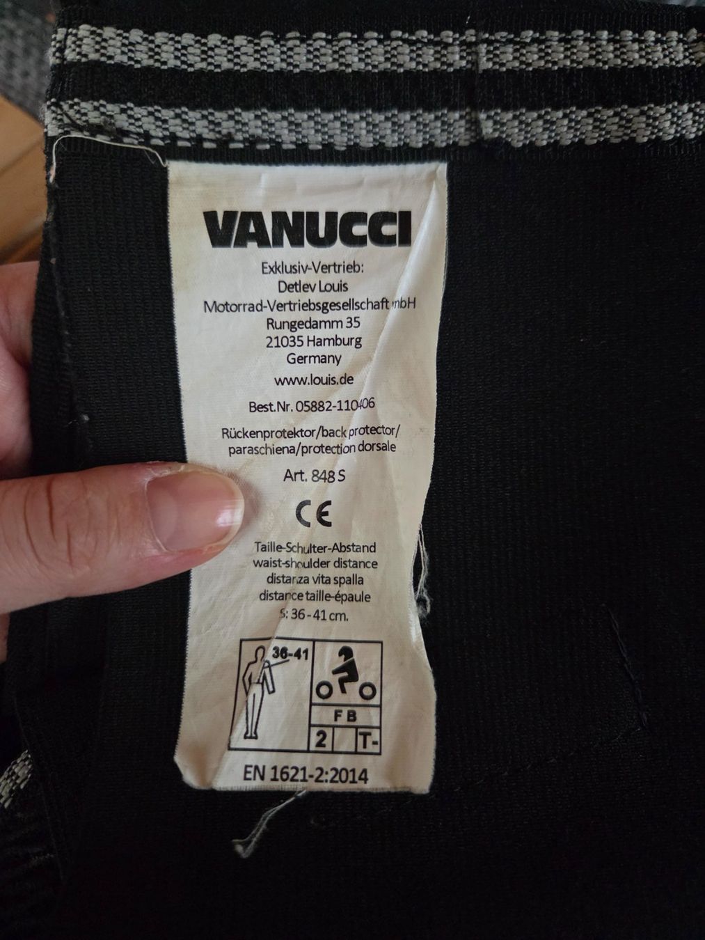 Vanucci Protezioni & Imbottiture: Occasion Motorrad-Rückenprotektor – Usato da Nürensdorf venduto da KimitheKing 1