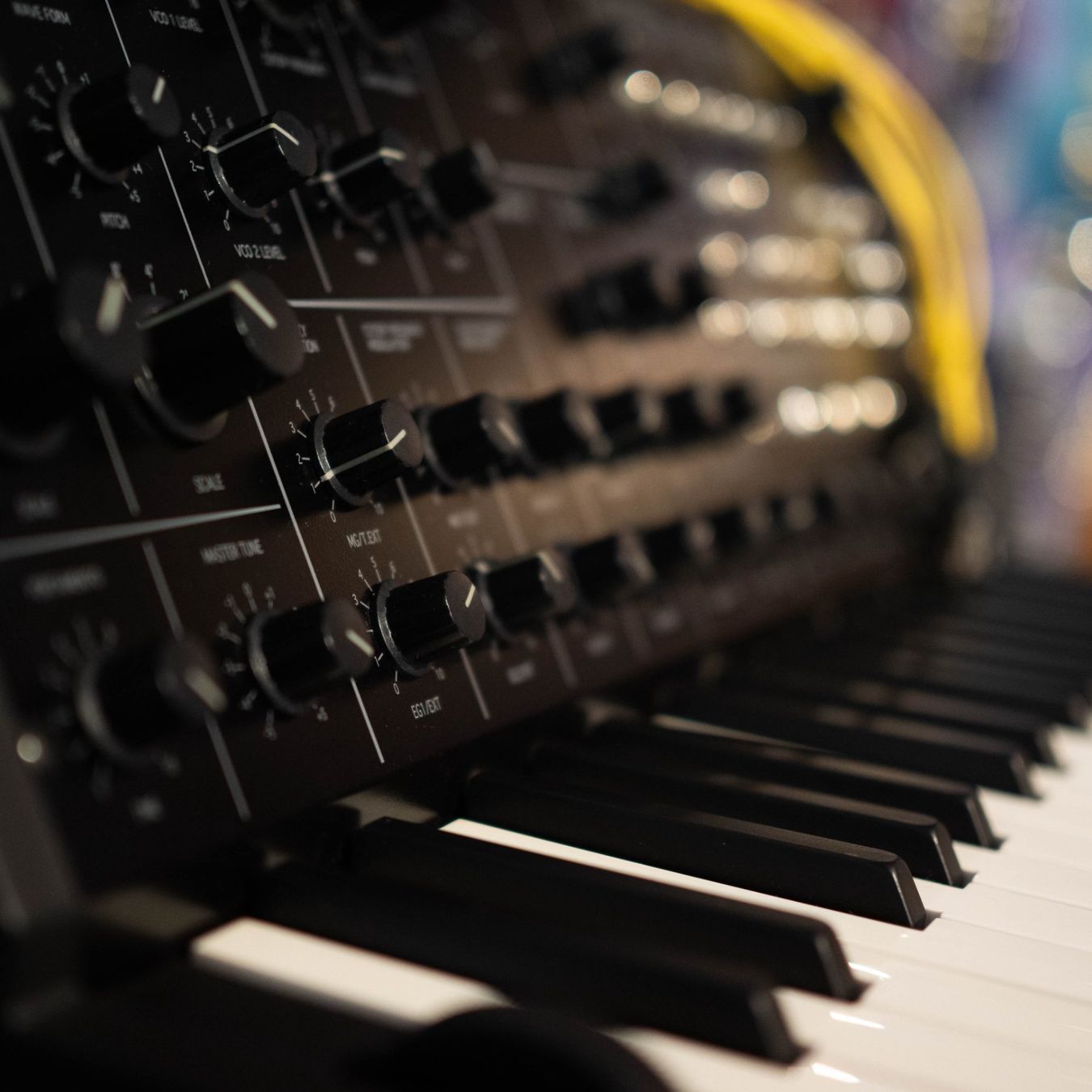 Korg Musikinstrumente: Korg MS-20 Mini neuwertig – Neu und originalverpackt aus Chur von bluewonder.musikhaus 2