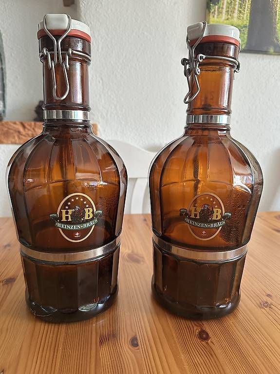 Verres, cruches & bouteilles: Bierflaschen – D'occasion à Rebstein par Svnb03