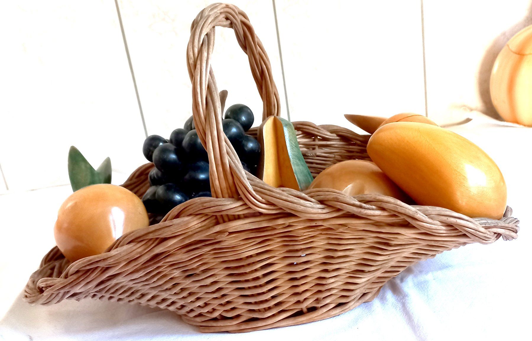 Tutte le decorazioni: Früchtekorb mit Holzfrüchte – Usato da Baar venduto da 2cvbaar 1