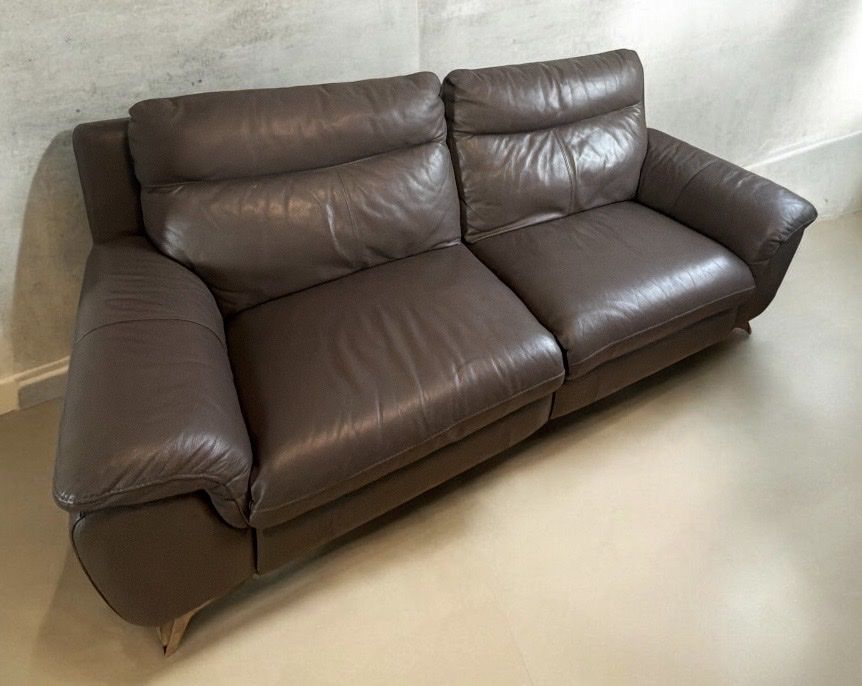 Sofas: 2 Echtleder-Sofas – 4 elektrische Relaxsitze-USB – Gebraucht aus Nebikon von Vanessa2003 1