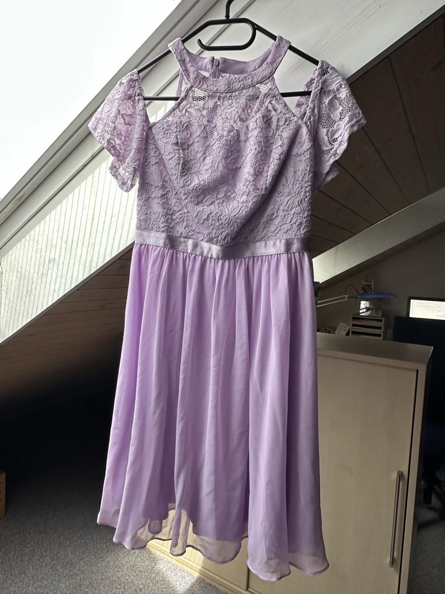 Vestiti: Wunderschönes Cocktailkleid in flieder – Nuovo (secondo la descrizione) da Bauma venduto da Vado