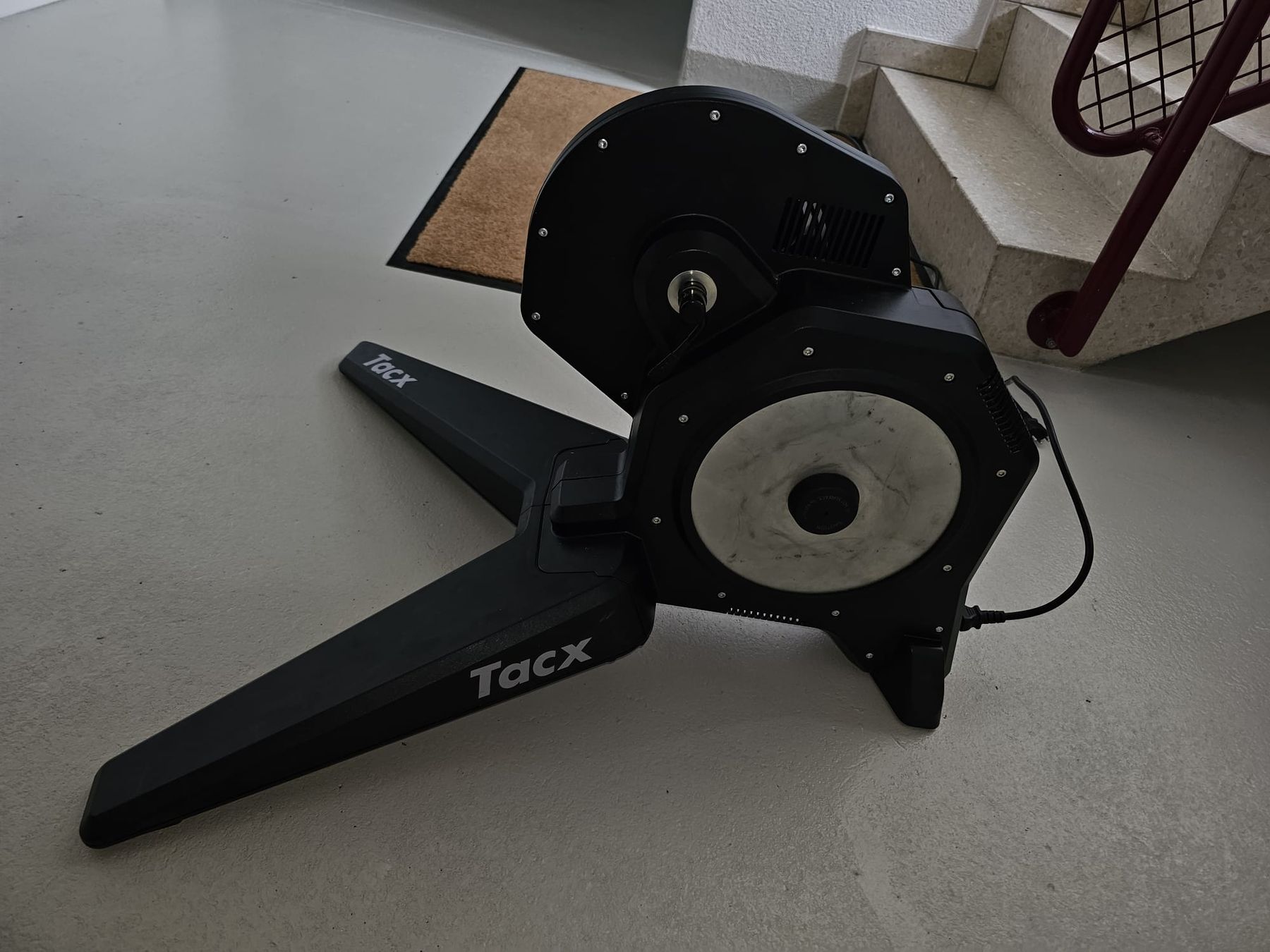 Tacx Hometrainer: Indoor Rollentrainer – Usato da Balsthal venduto da Katzundmaus 2