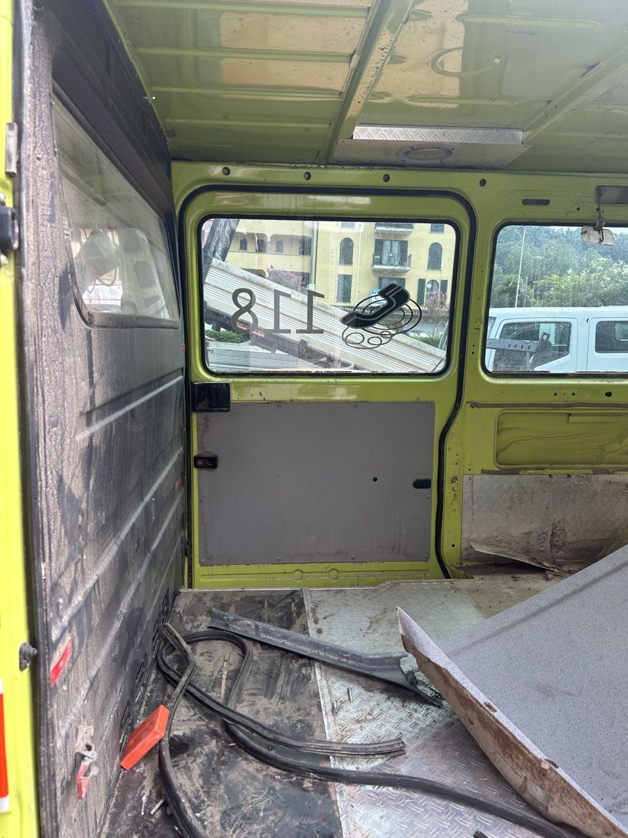 Mercedes-Benz Nutzfahrzeuge: Merdedes Sprinter 4x4 – Defekt aus Locarno von marco01043 2