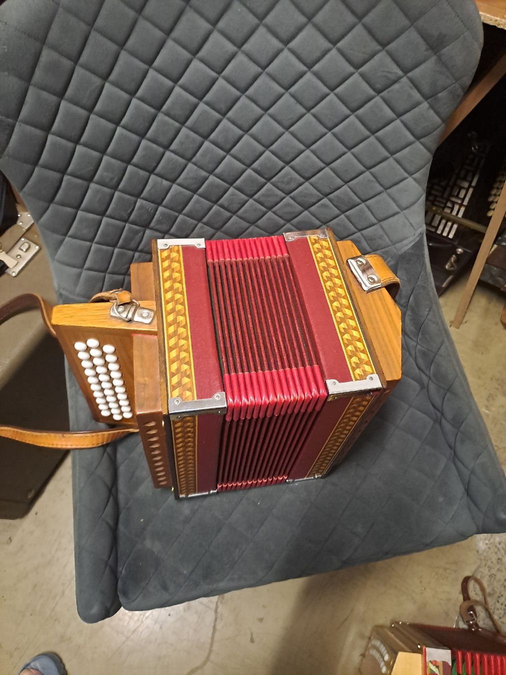 Musikinstrumente: schwyzerorgeli Klein  – Gebraucht aus Villeneuve von BibiVintage 6