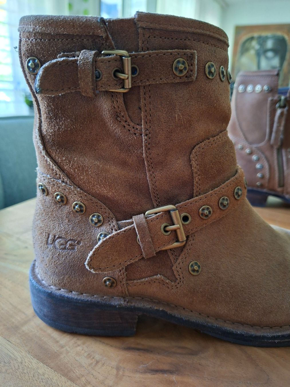 Ugg Scarpe da donna: UGG Stiefeletten Wildleder Grösse 39 – Usato da Schliern b. Köniz venduto da Lanka02 1