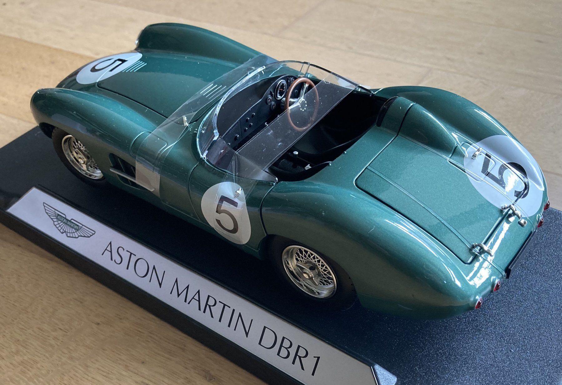 Aston Martin Modellautos: Aston Martin DBR 1 1:18 – Neu und originalverpackt aus Uetikon am See von Cupes 2
