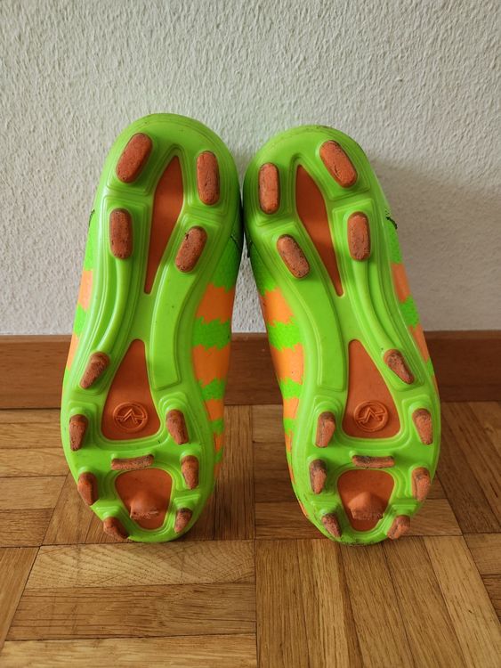 Chaussures garçon: Fussballschuhe Gr. 33 – D'occasion à Fällanden par ql17 1