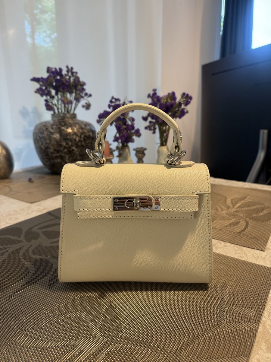 Taschen für Damen: Beige Echtledertasche Made in Italy, neu – Neu (gemäss Beschreibung) aus Zürich von elinkaelle 1