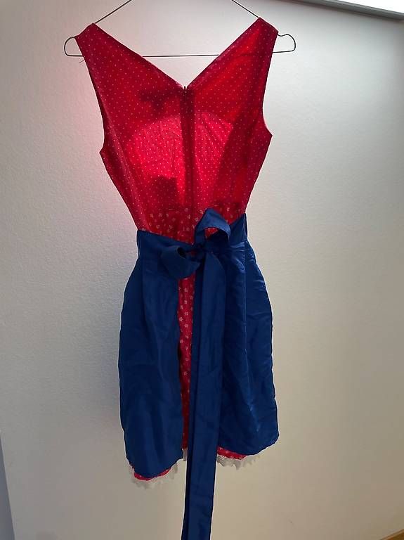 C&A Kleider: Dirndl - Grösse 36 – Gebraucht aus Küssnacht am Rigi von Ginger027 1