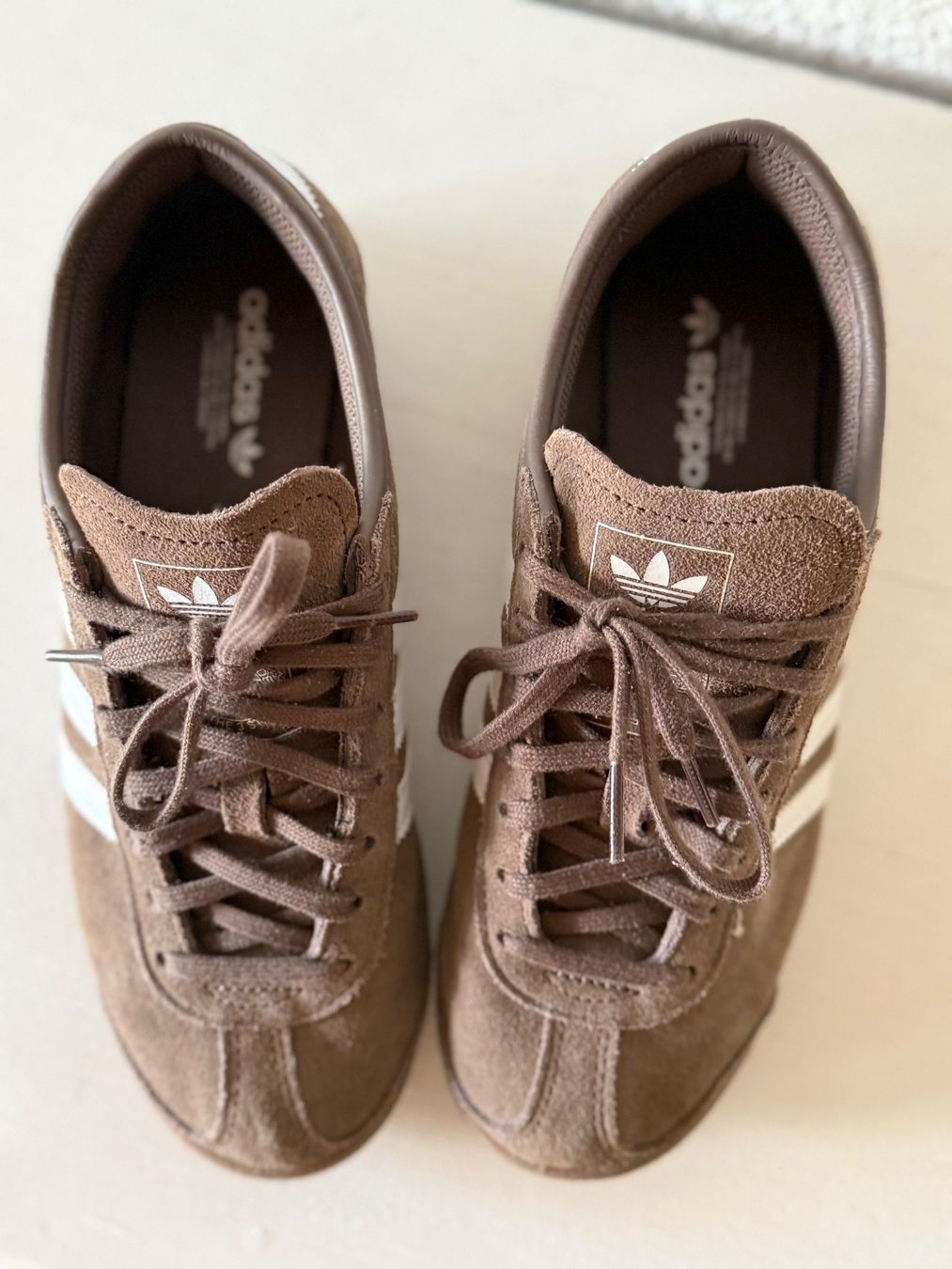 Adidas Scarpe da donna: Baskets Adidas marron taille 39 état neuf – Usato da Céligny venduto da kimag1 3
