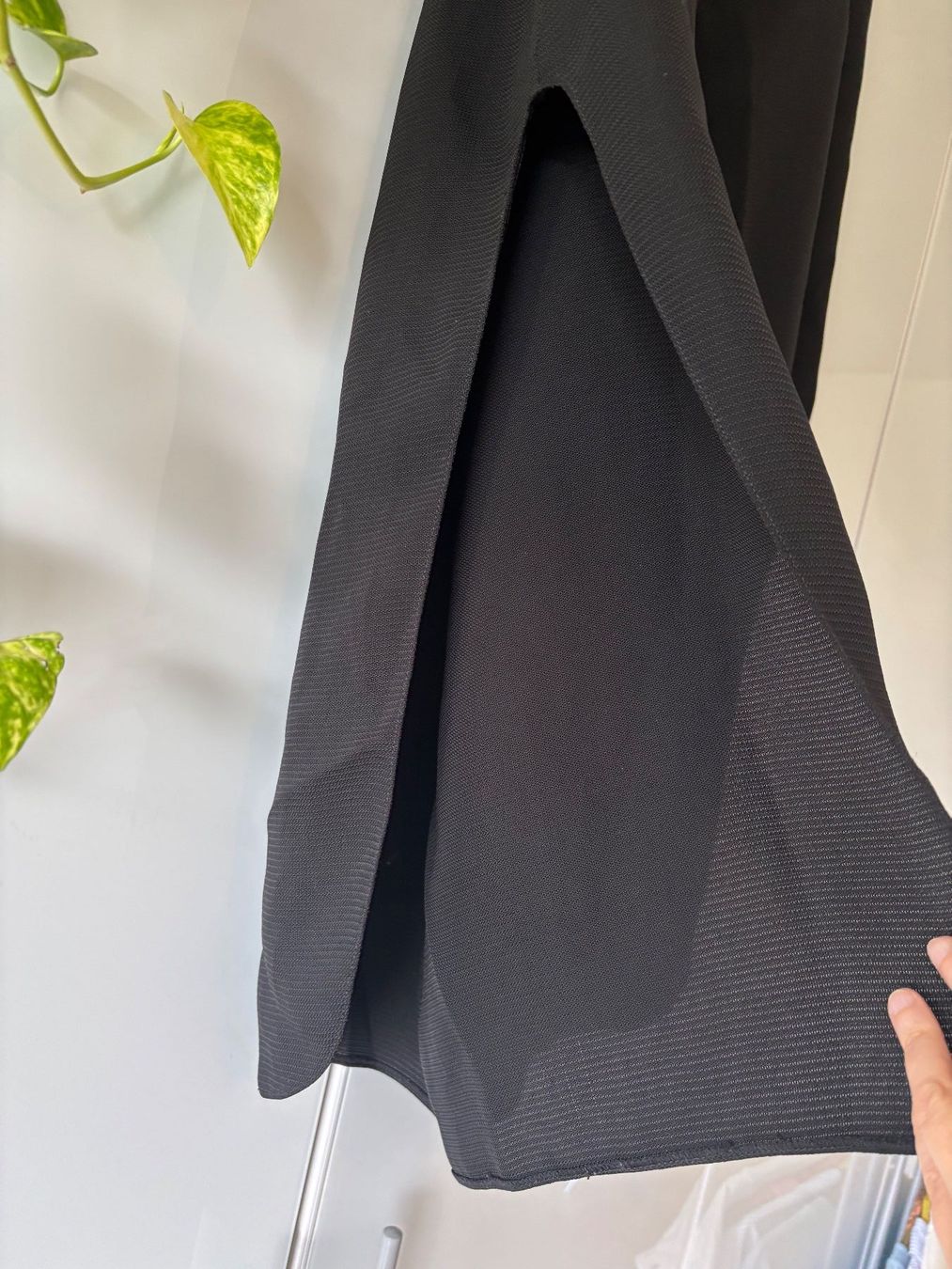 Hosen: BERENIK Schwarze Hose mit Seitenschlitzen – Gebraucht aus Zürich von missmodernage 4
