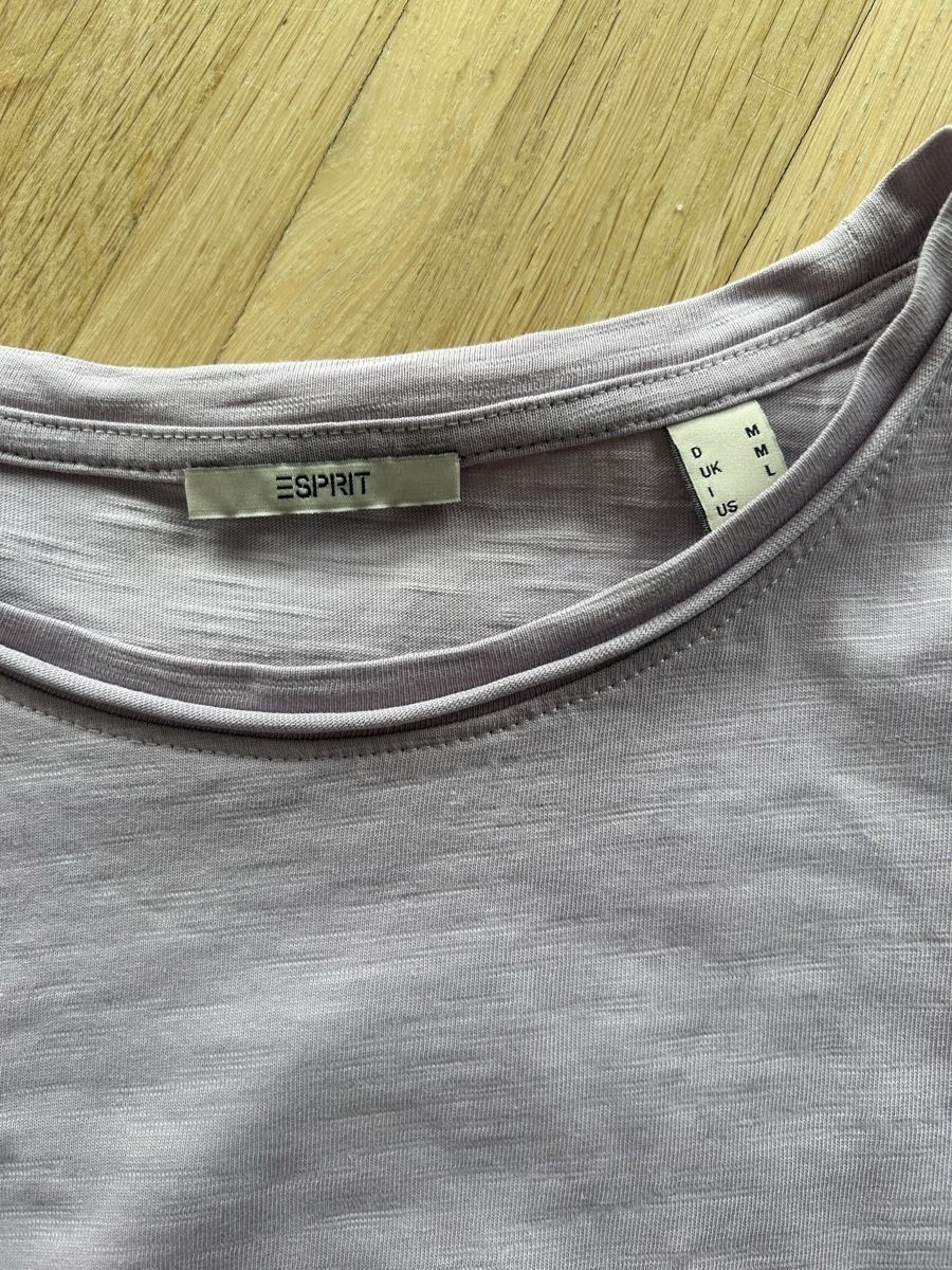 Esprit T-Shirts: Esprit Casual Puff Sleeve Shirt Size M – Gebraucht aus Nyon von Iamher 1