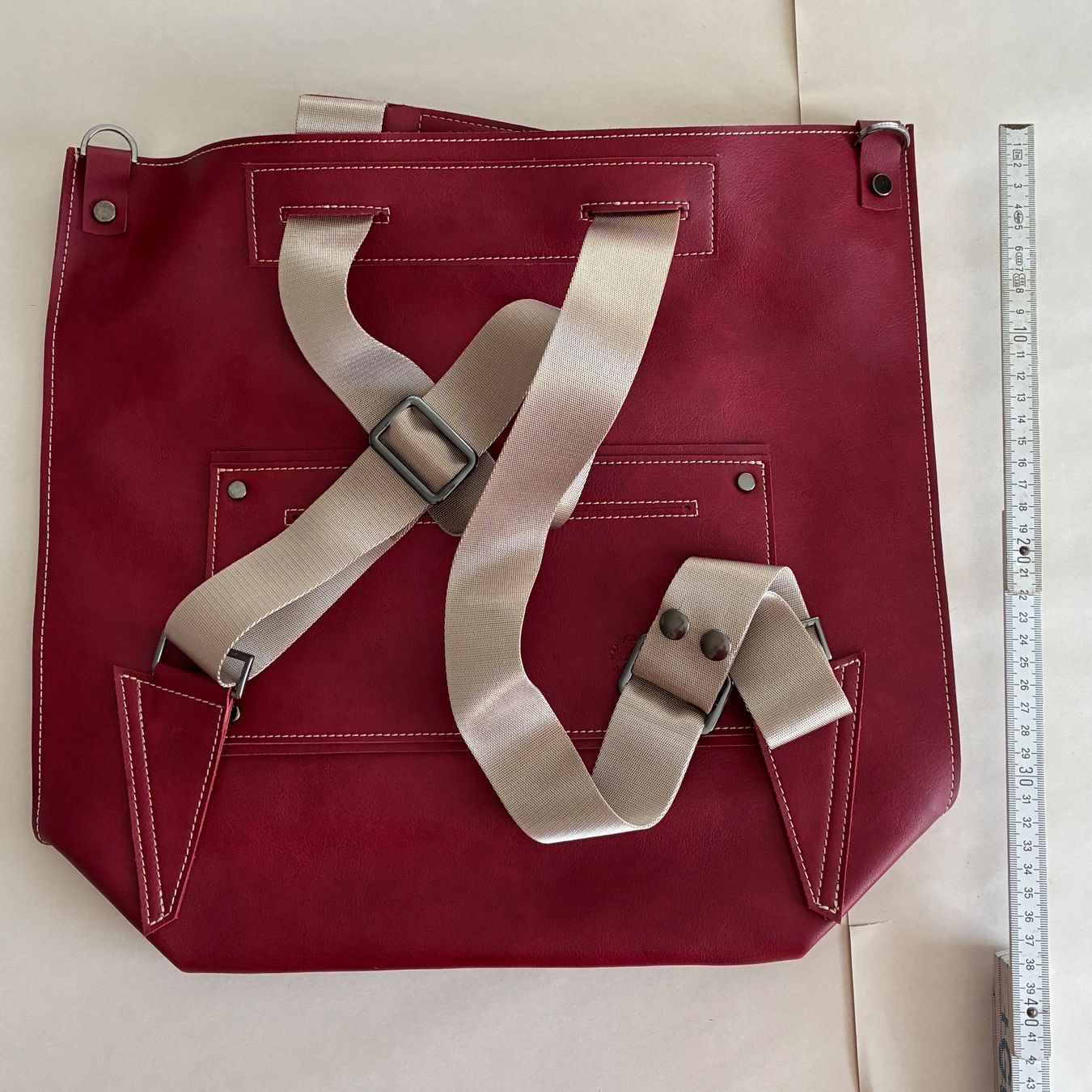 Zaini: L&E Studio Rucksack/Tasche 2-in-1, Bordeaux - Neu – Nuovo (secondo la descrizione) da Bern venduto da wayneswiss 2