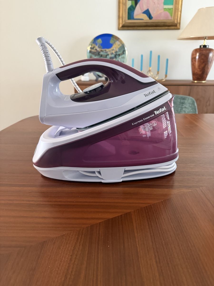 Alle Maschinen: Tefal Express Essential Steam Generator Iron excellent condi – Gebraucht aus Wetzikon ZH von Vatani
