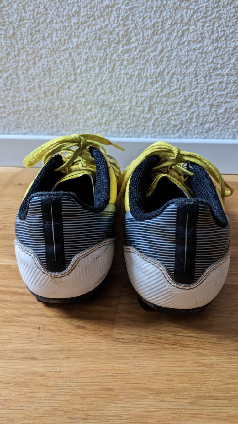 Adidas Scarpe da uomo: Fussballschuhe ADIDAS Gr. 35 – Usato da Sutz venduto da Rawypp 1