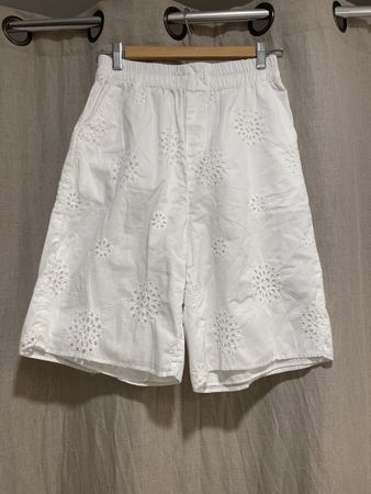  ZARA Culotte Shorts weiss bestickt Gr. S, Versand 9.-