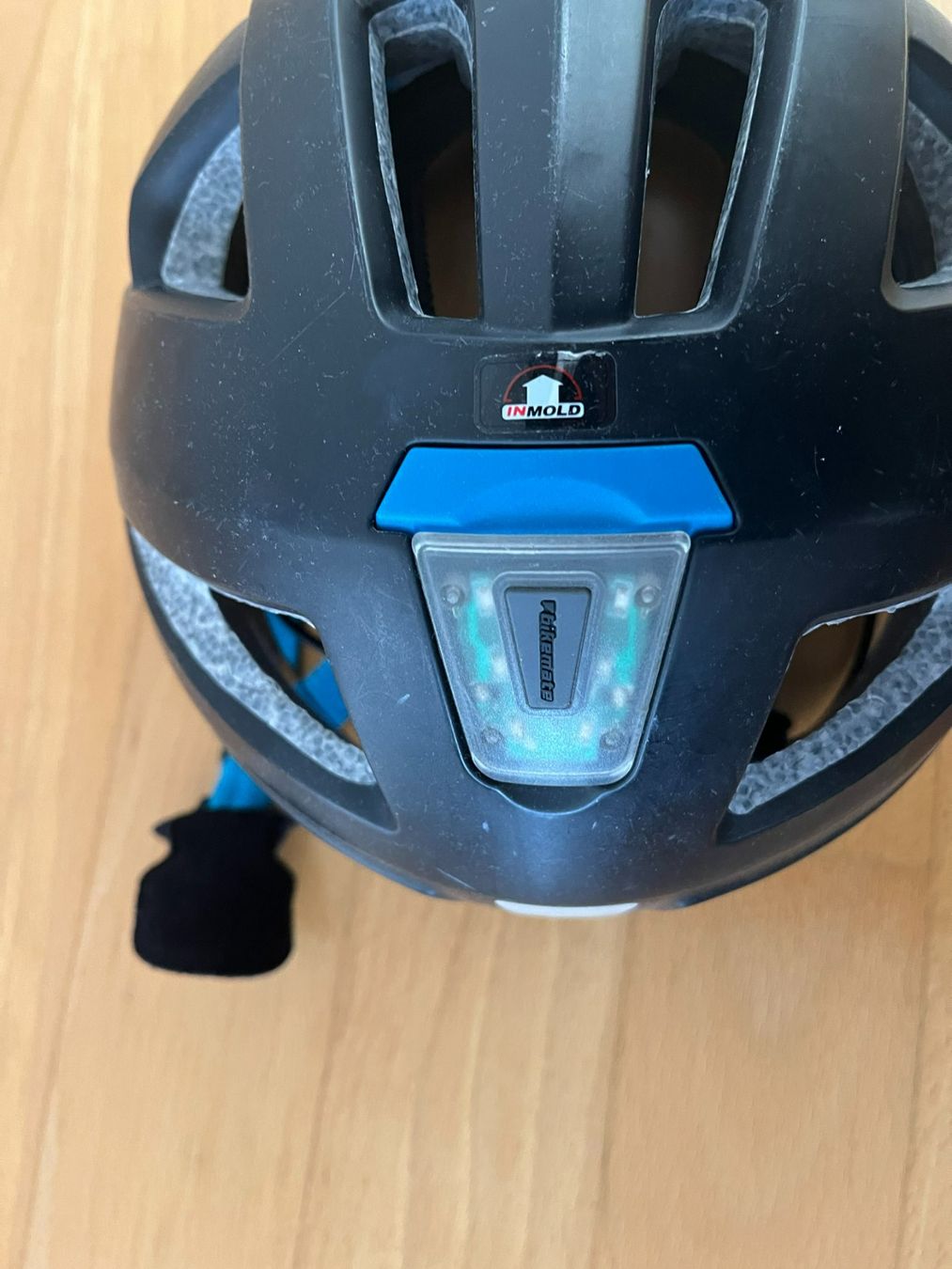 Caschi: Kinderhelm blau-schwarz – Usato da Muttenz venduto da Juvenile33 5