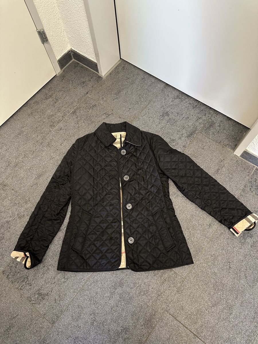 Burberry Vestes: Neue Burberry Steppjacke, Check, S, schwarz – Neuf (Voir description) à Liebefeld par Hoka2