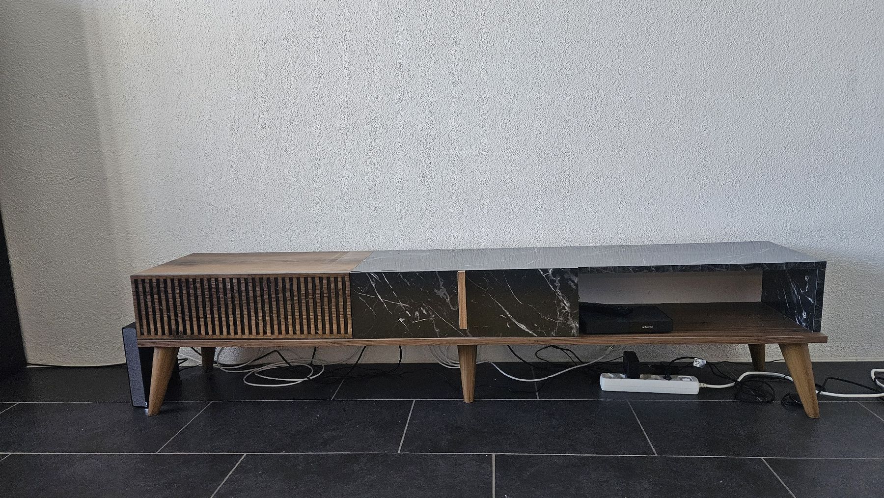TV Möbel: Modernes TV Lowboard, Marmor-Optik – Gebraucht aus Baden von rst_ppg7 5