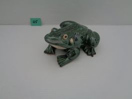 Grosser Frosch aus Keramik