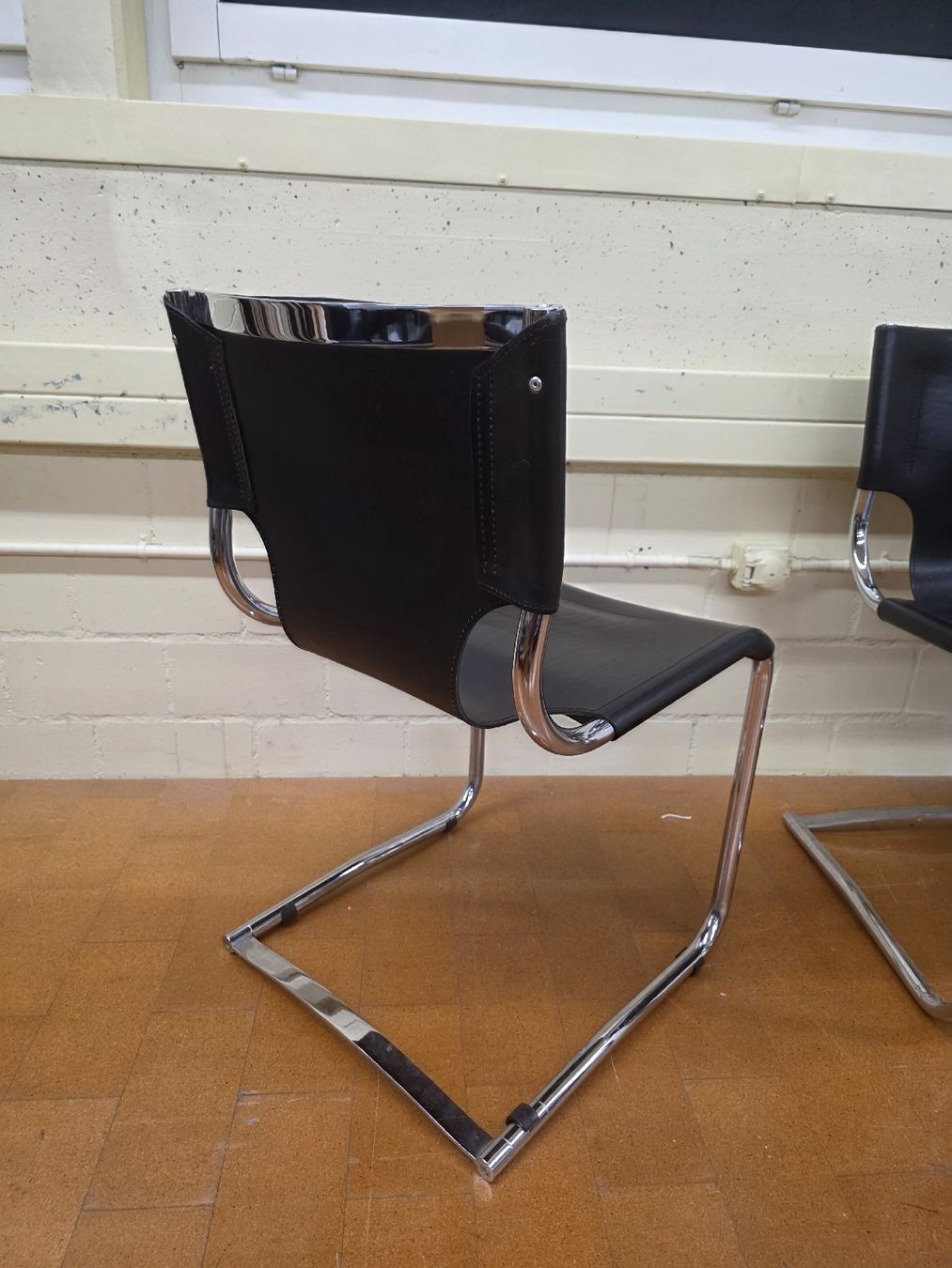 Arco Chaises: 4er Set Carlo Bartoli 920 Stühle - Freischwinger Arco – D'occasion à Lichtensteig par UsedINStore 4