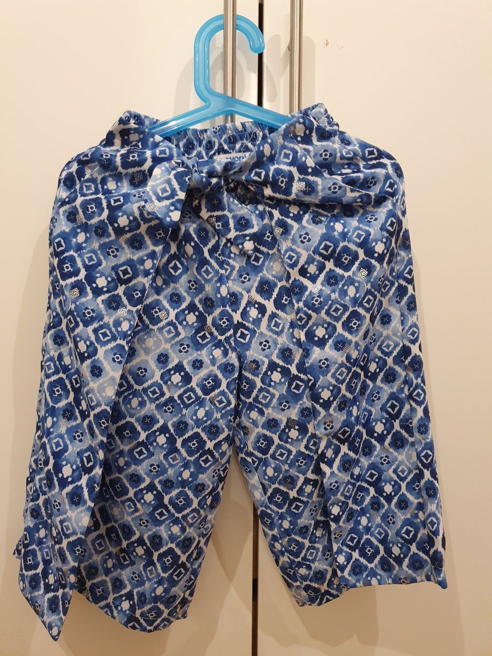 Mayoral Pantalons: Kurze Hose mit Röckchen Mayoral,  Gr. 110 – Neuf (Voir description) à Heinrichswil par frankie19860 2