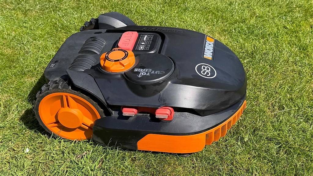 Rasenmäher: Rasenmäherroboter WORX SB Landroid – Gebraucht aus Weiningen TG von BC-Aler-65