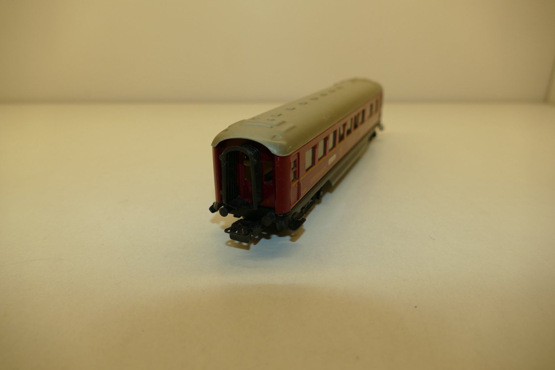 Märklin Modellini di ferrovie: Märklin H0: DSG Speisewagen – Usato da Niederhasli venduto da rail-duerst 1