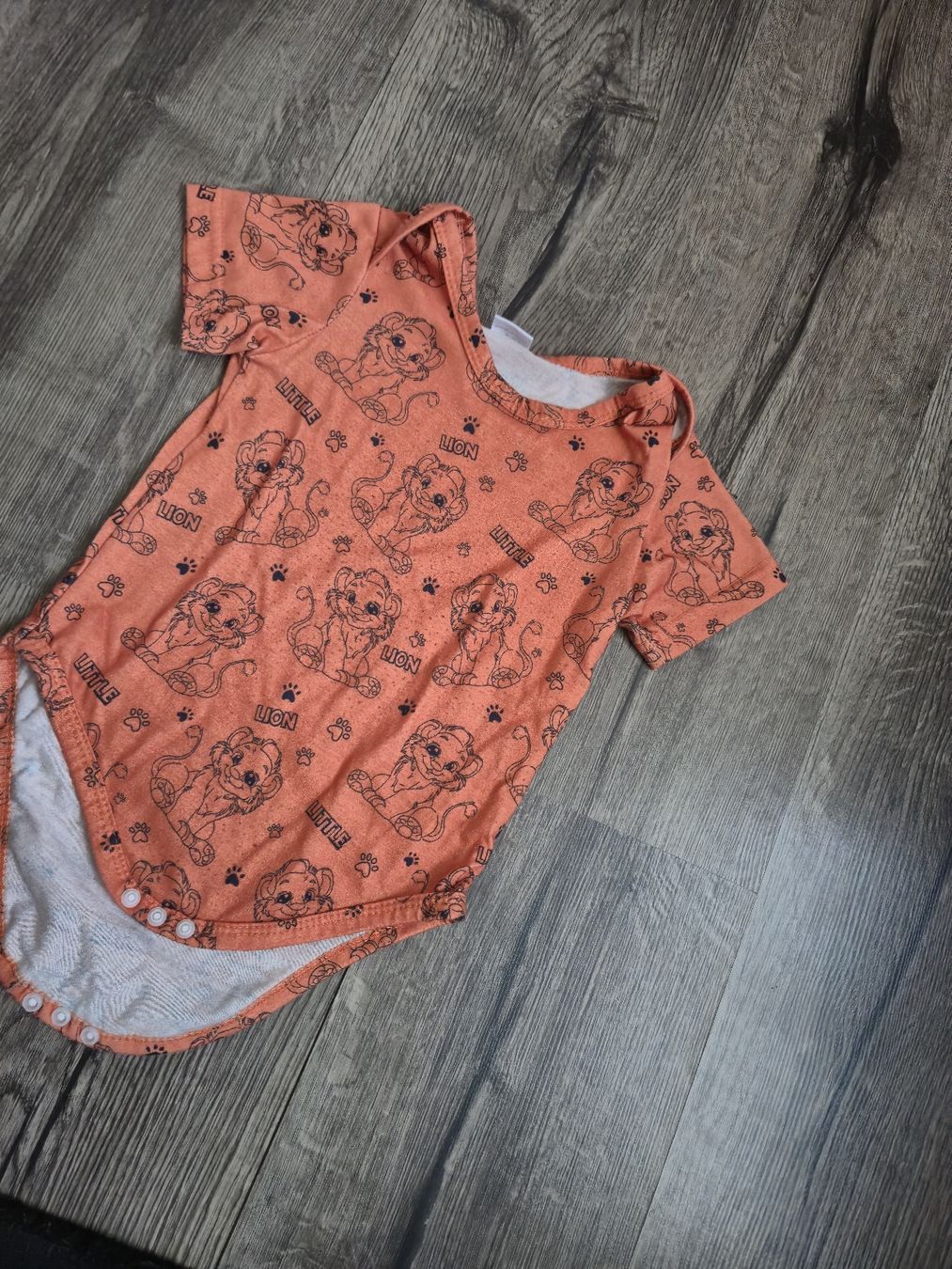 Sous-vêtements: Babybody Grösse 12-18Monate – D'occasion à Leuggern par MonaM90
