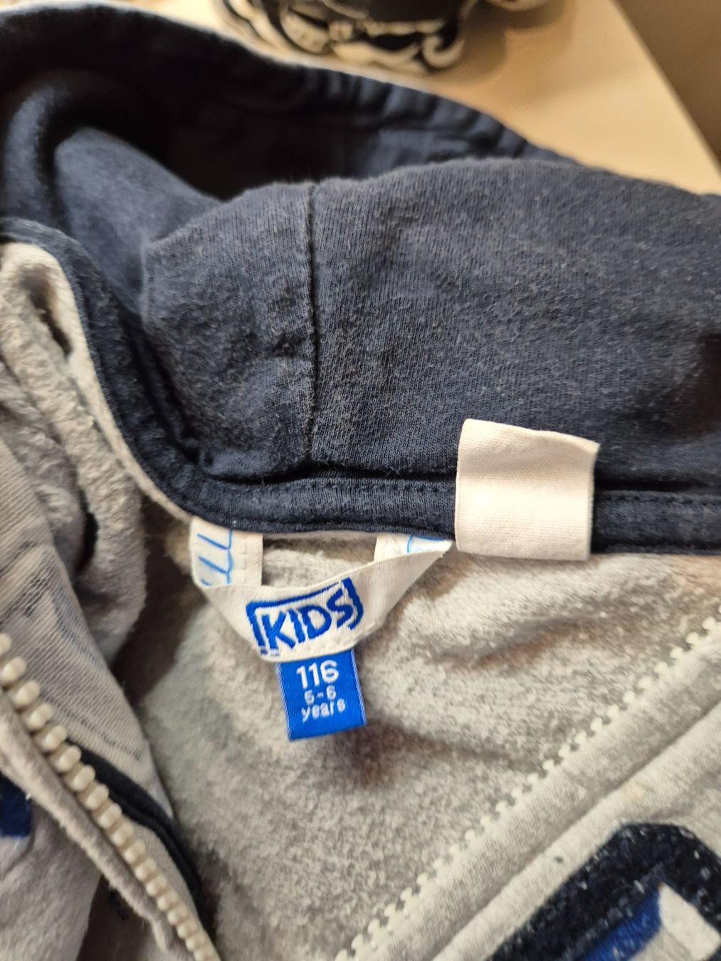 Jacken & Mäntel: Kapuzenjacke grau, Gr. 116 – Gebraucht aus Dietikon von grafad 1