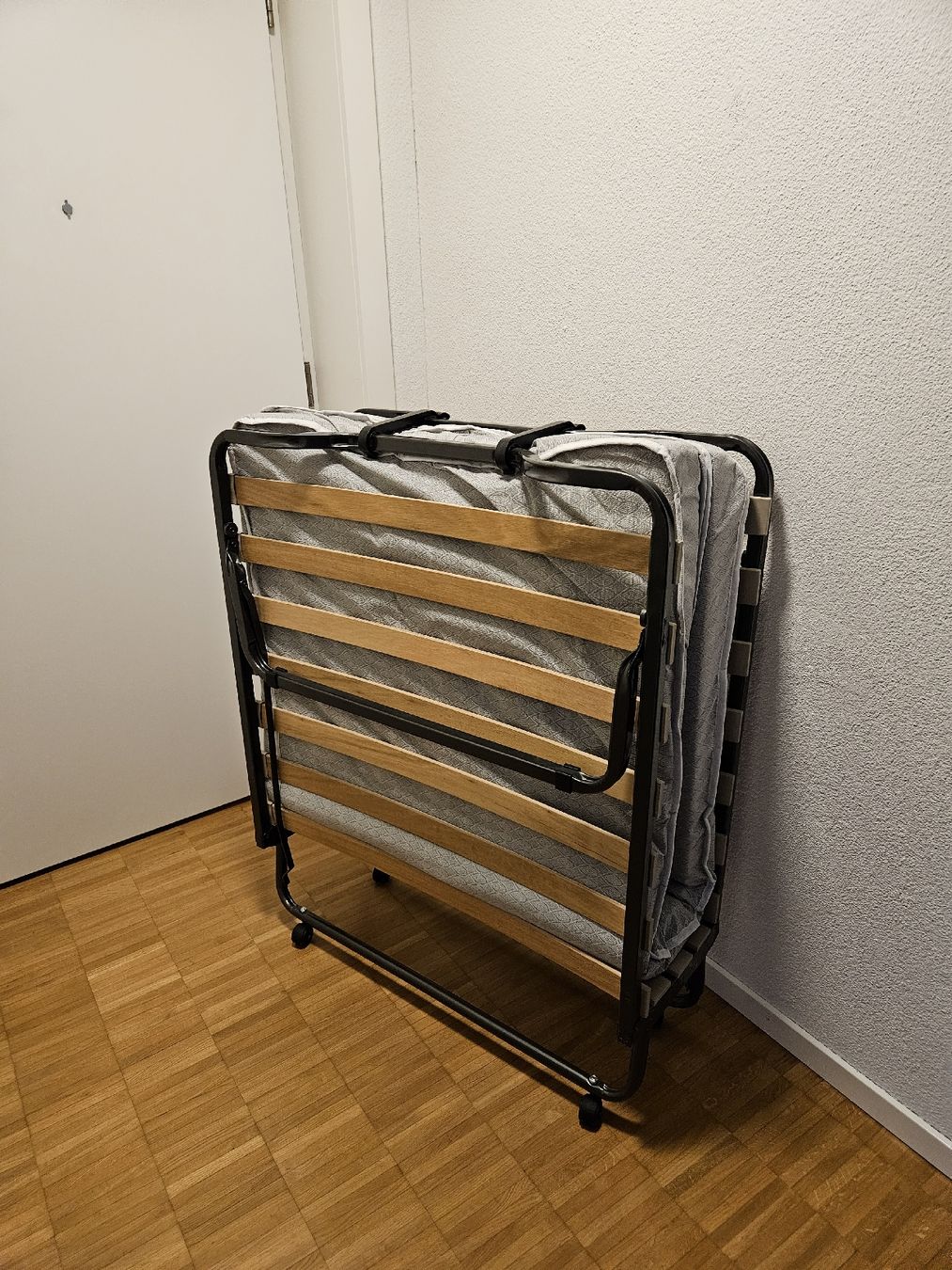 Micasa Lits: Klappbett 90x200x40cm – D'occasion à Sursee par Mr_kistler