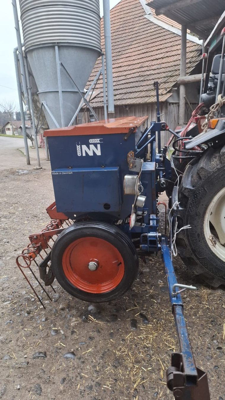 Tutte le macchine: Sämaschine – Usato da Gurzelen venduto da burki013 1
