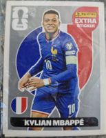 Autocollant FIFA Panini Extra Kylian Mbappé et Cody Gakpo.