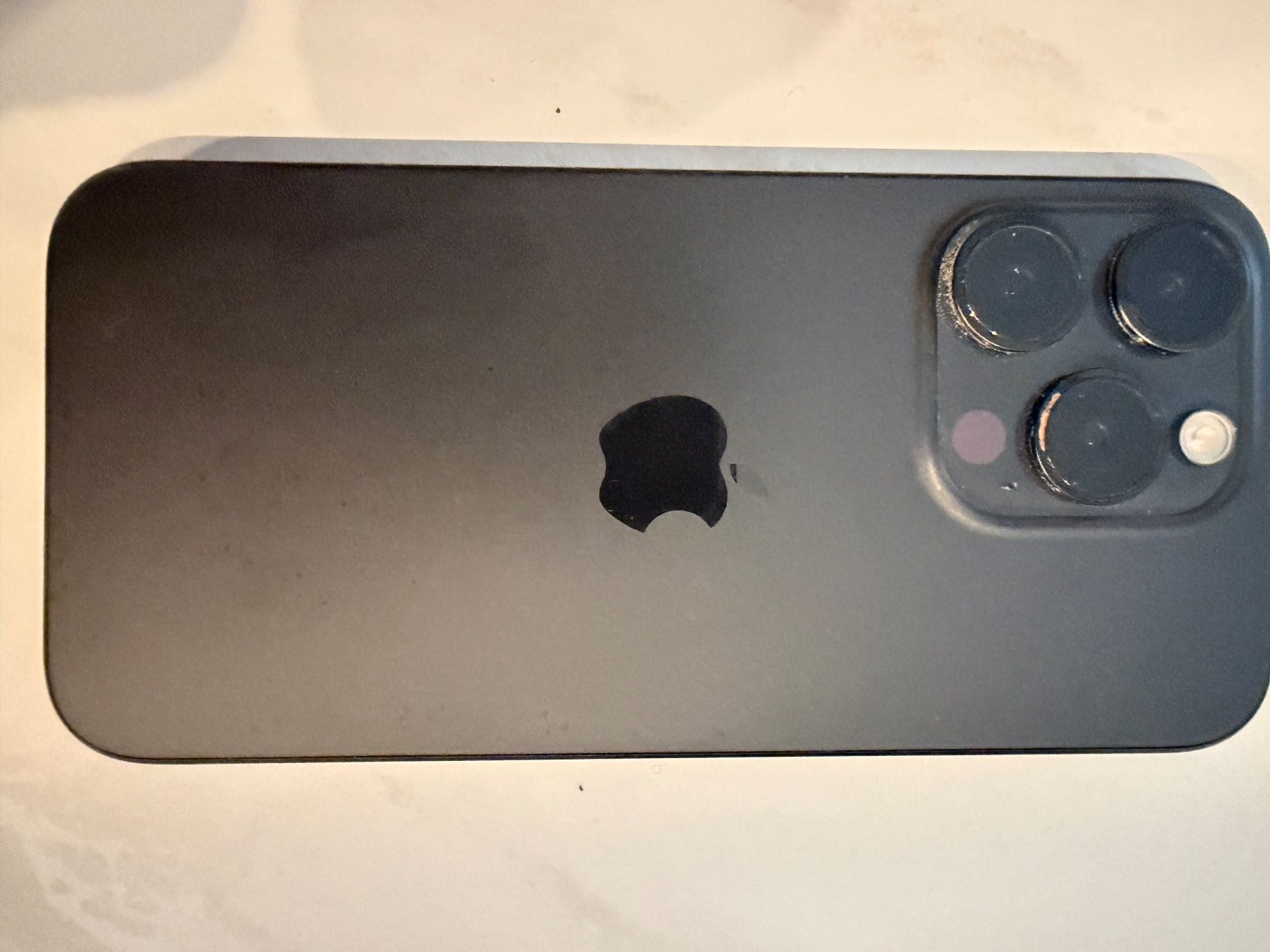 Apple Telefoni cellulari / Smartphones: iPhone 15 Pro, 256 GB, schwarz – Usato da Zürich venduto da Whoopi 2