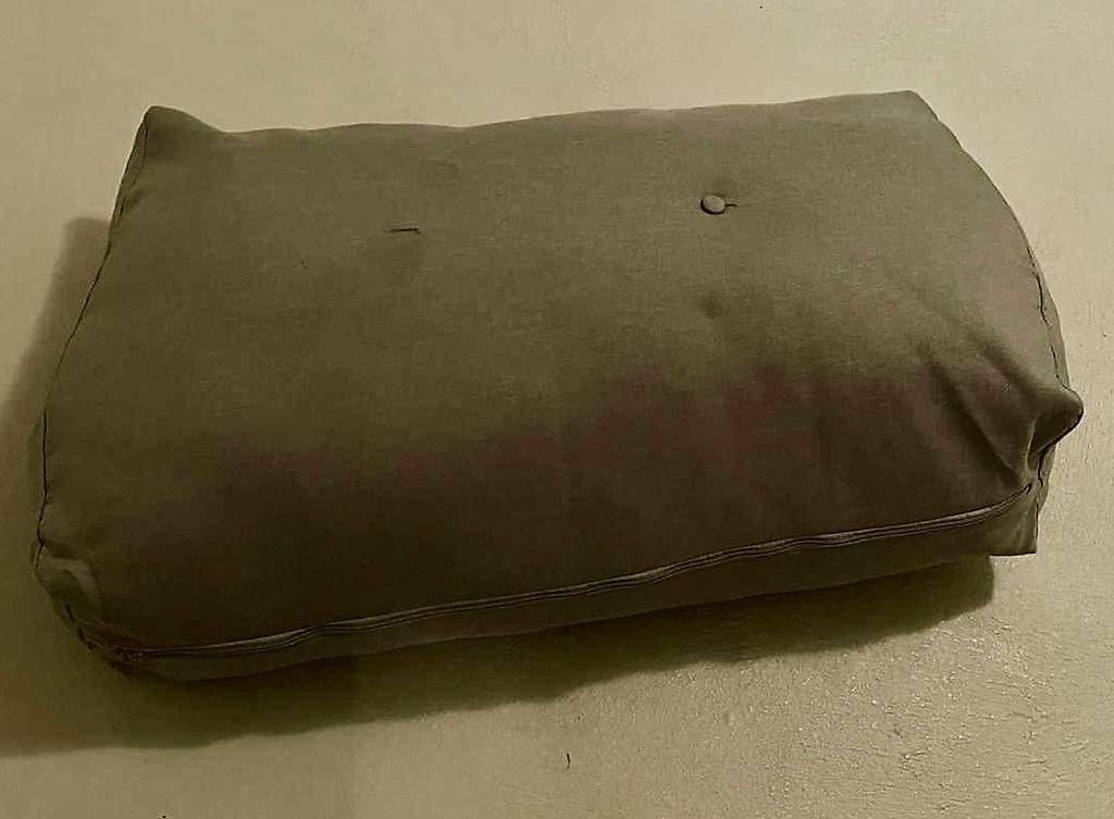 Coussins: Long cushions  – D'occasion à Zürich par carlottaf 1