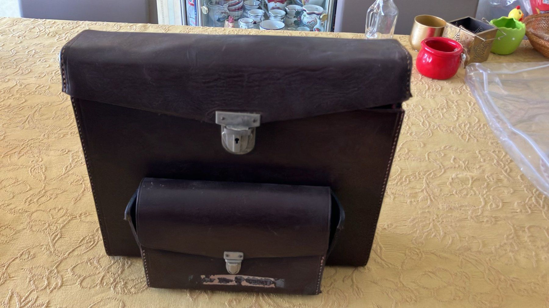 Borse: Borsa di pelle con doppio scomparto – Usato da Melano venduto da H-Sara