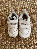 Nike Schuhe Gr. 23.5