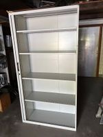 Schrank mit Schiebetüre